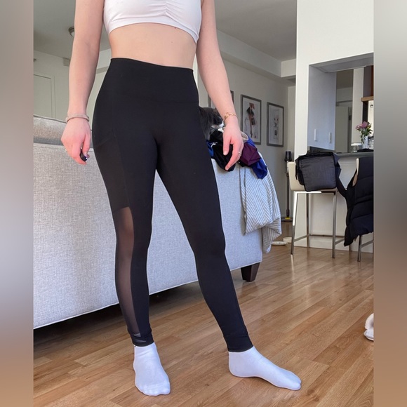 Fabletics PowerHold leggings - Picture 2 of 4